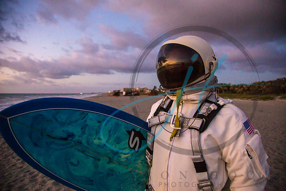 Beach Spaceman-8195