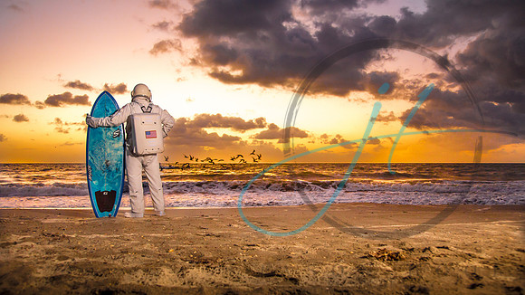 Beach Spaceman-8210